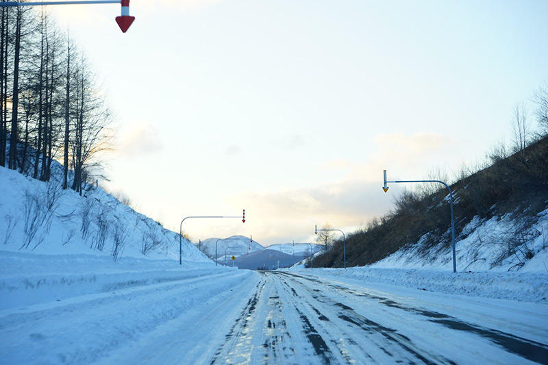 Snowy-road.jpg